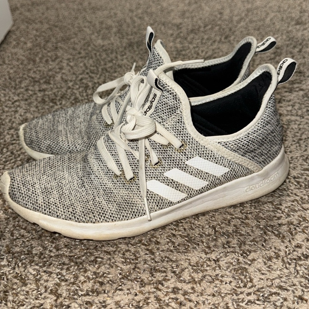 White adidas cloud foam size 9.5